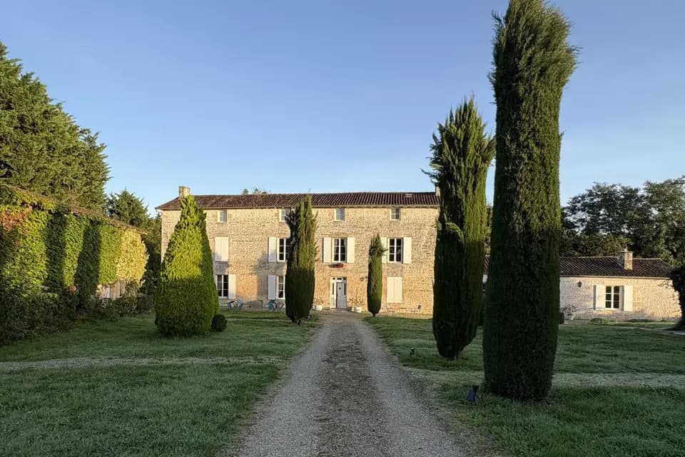 Au Clos des Hirondelles — photo 1