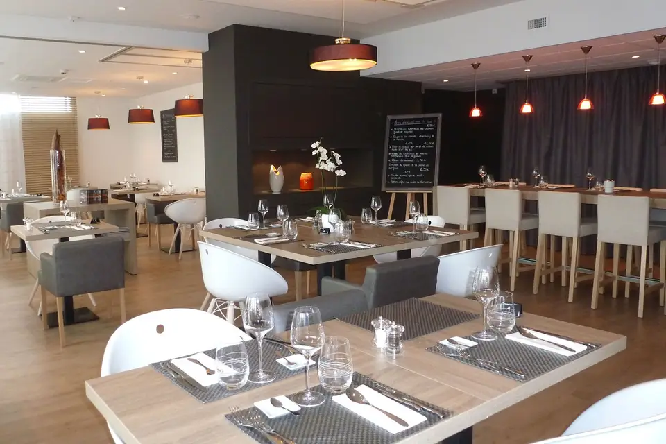 Kyriad Prestige — photo 1