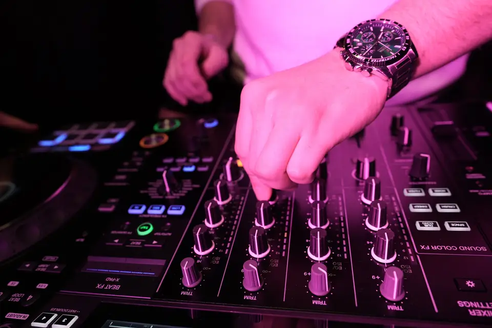 DJ Louis Poderoso — photo 1