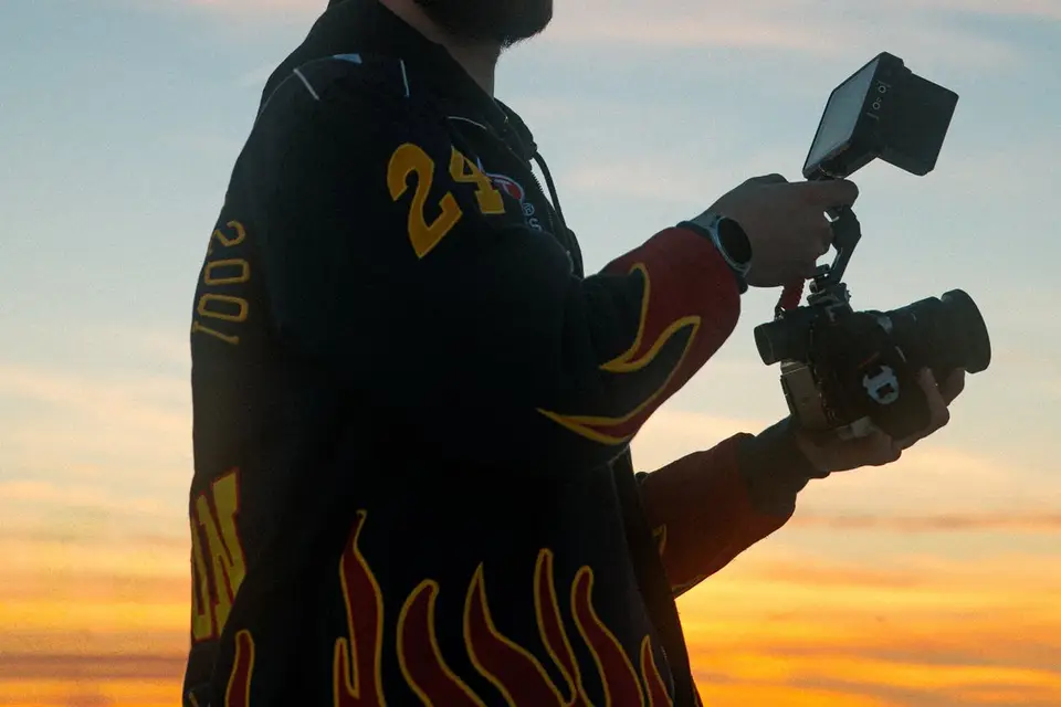 Eliot Thomas — photo 1