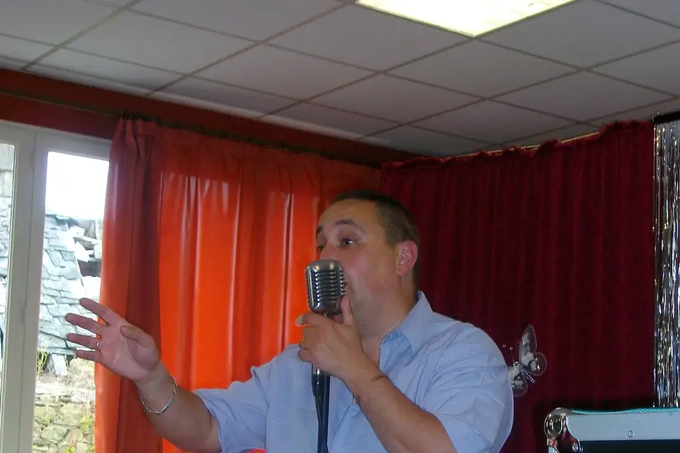 Carlos O'Connors - Crooner & Magicien — photo 1