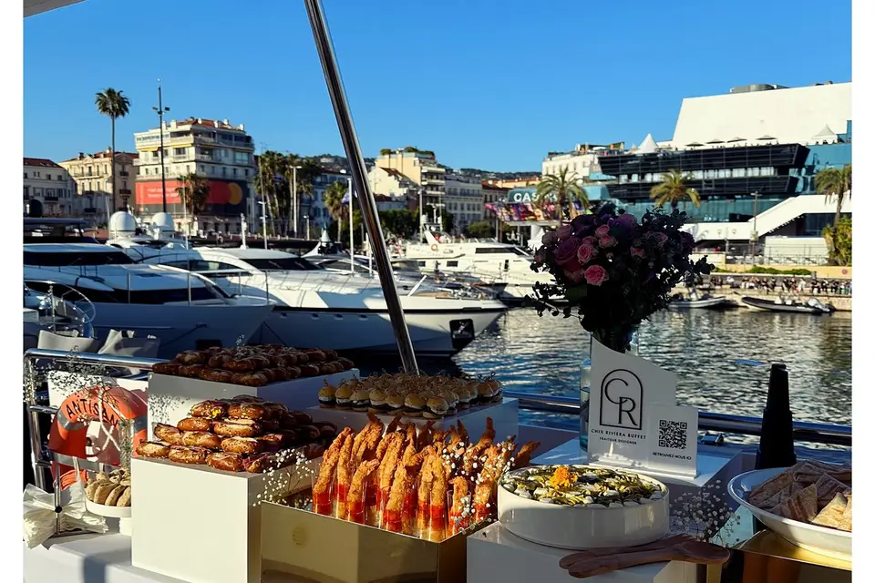 Chix Riviera Buffet — photo 7