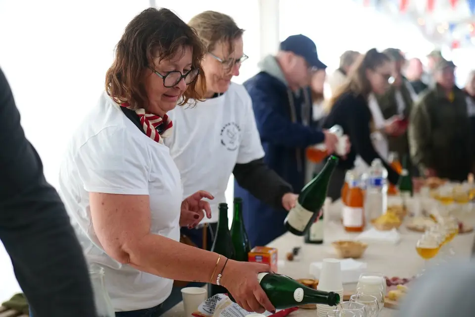 Flower Camping Omaha Beach — photo 1