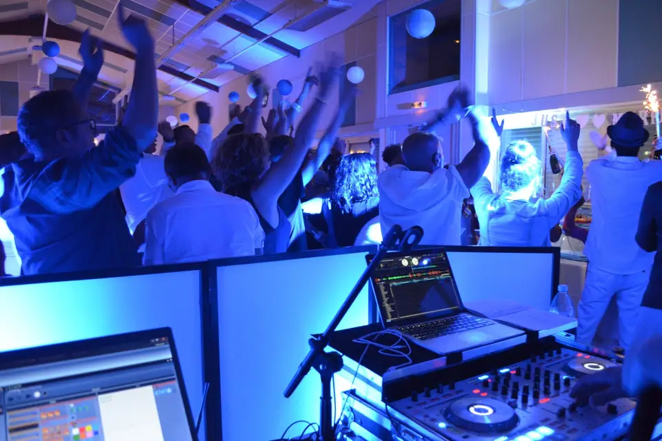 Sun Events — photo 5