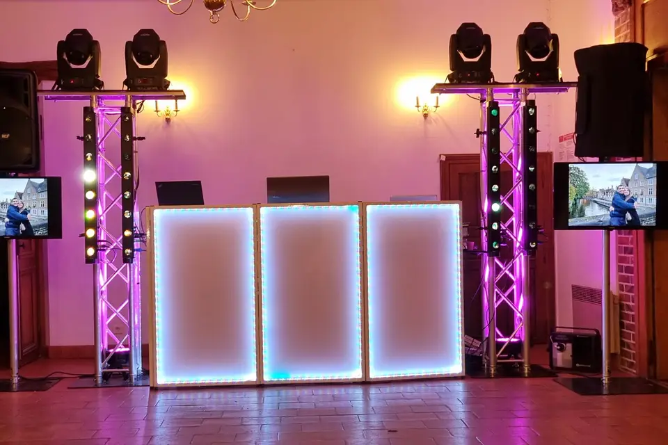 René-Xavier DJ et Magicien — photo 5