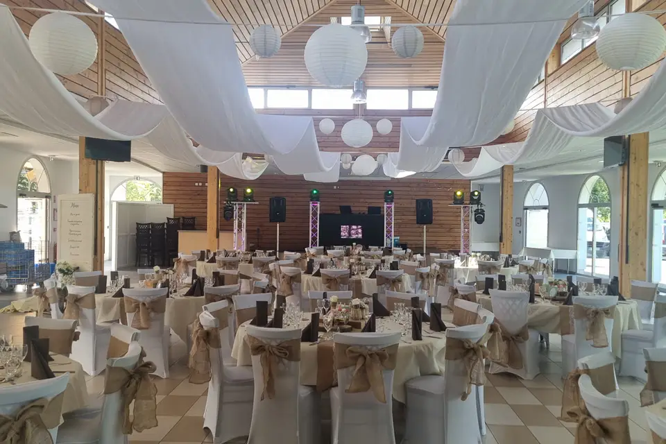 René-Xavier DJ et Magicien — photo 4