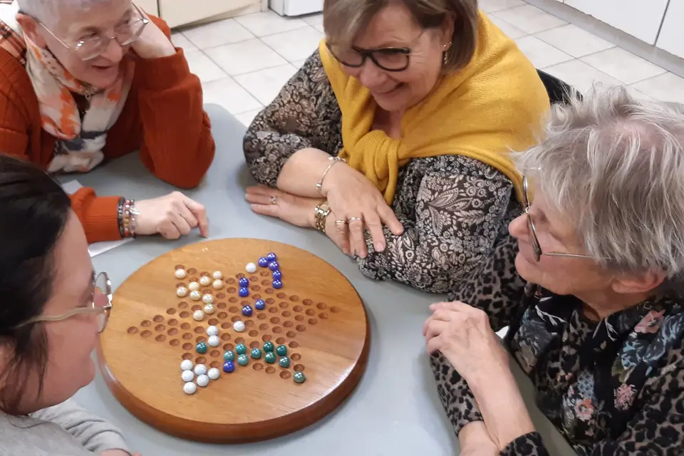 Des Rires et des Jeux — photo 3