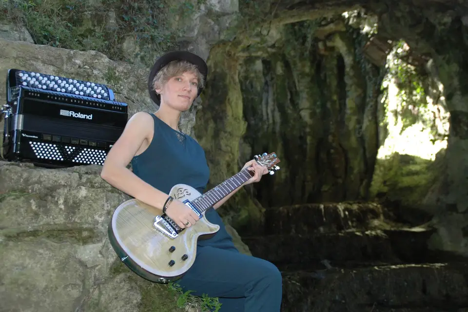 Laura Joan — photo 3