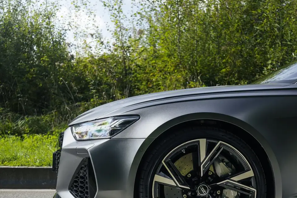 Premium Car — photo 7