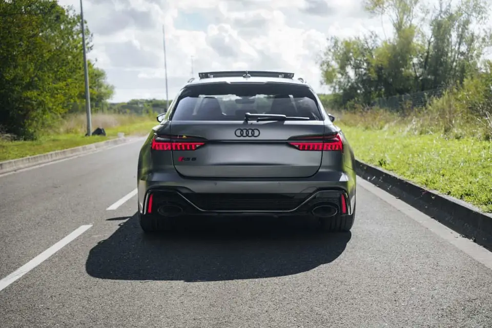 Premium Car — photo 2