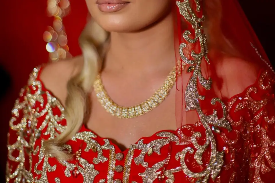 Comme Une Reine By F