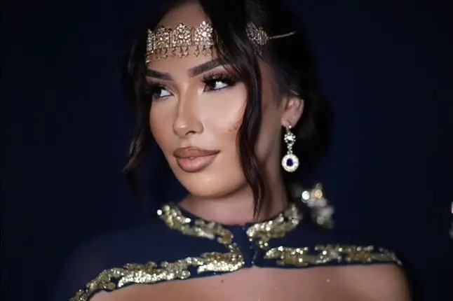 Comme Une Reine By F — photo 6