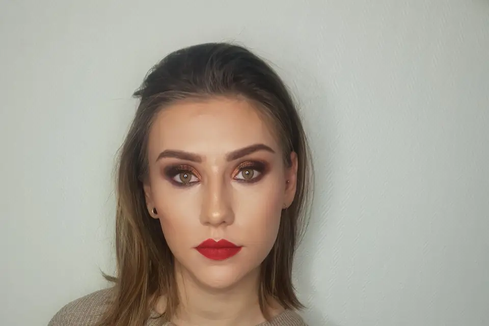 Glow by Lyna — photo 3