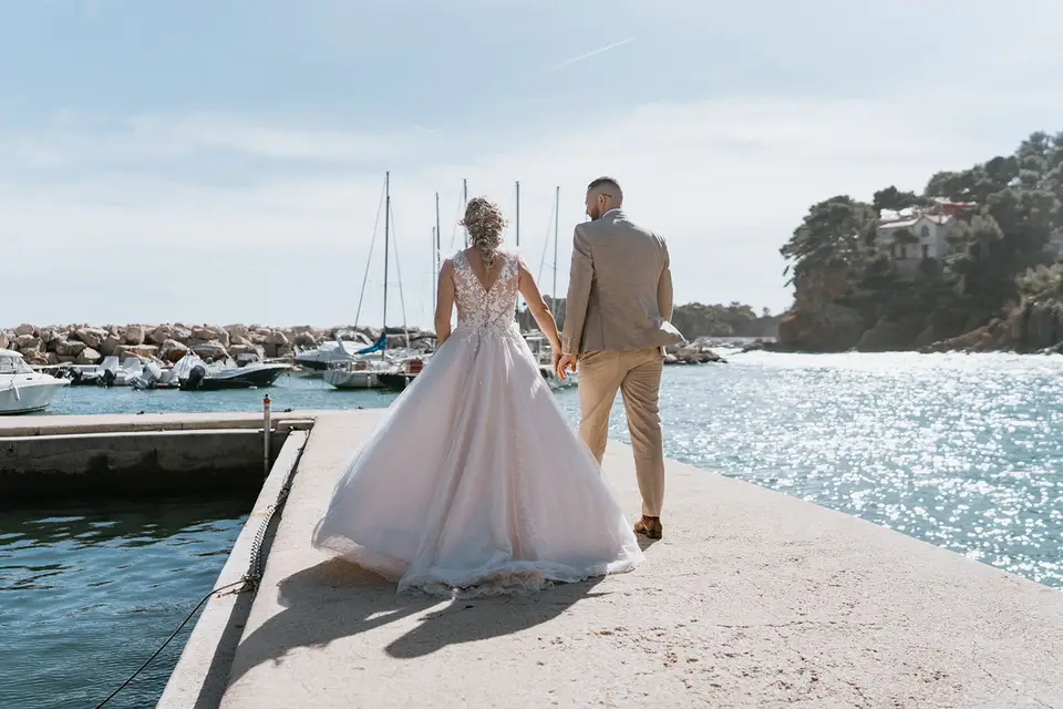 One Time Wedding — photo 2