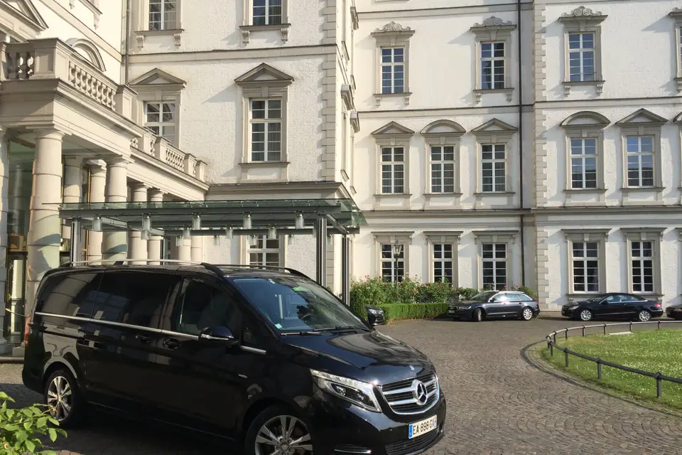 Prestige-Travel-Car — photo 5