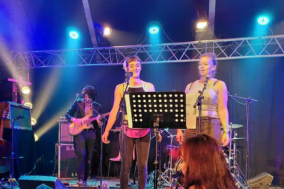 Mange pas le Micro — photo 2