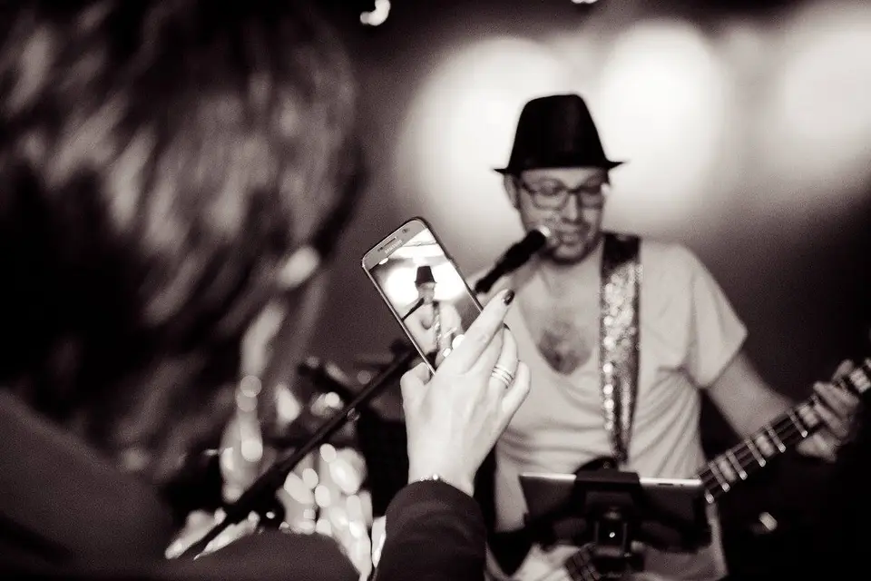 In Bed With Jagger — photo 3