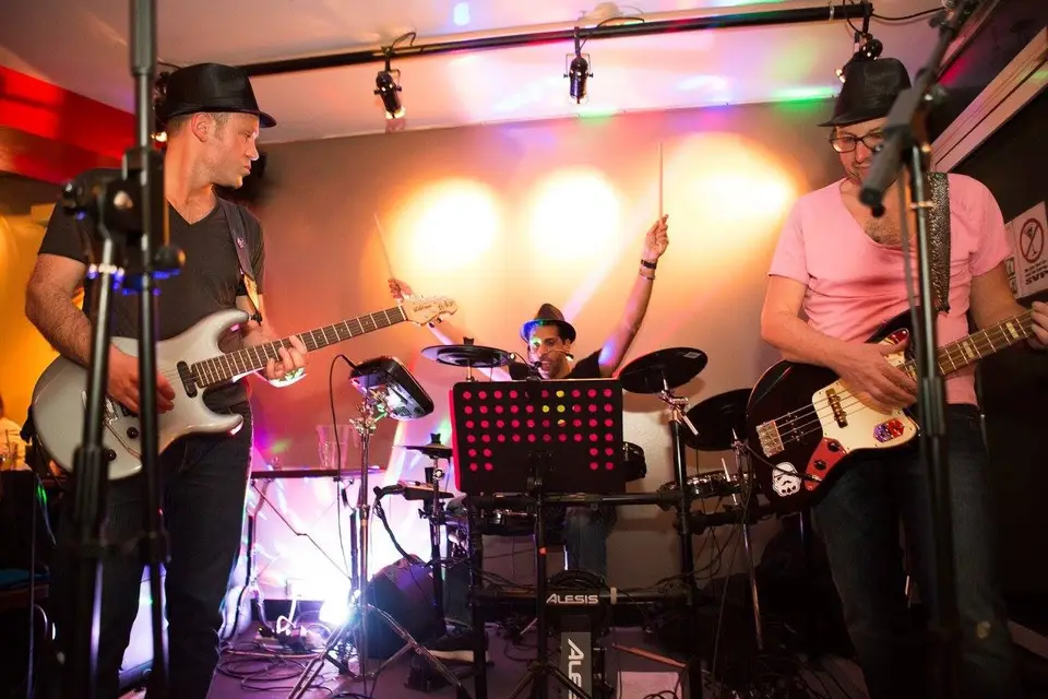 In Bed With Jagger — photo 7