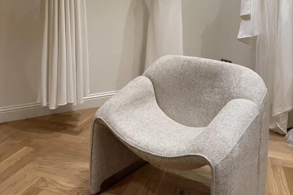 Grej Modern Bride — photo 1