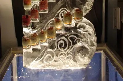 Mederic Seite, sculpteur sur glace — photo 1