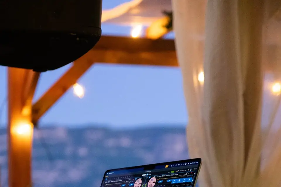 Under the Influence — photo 8