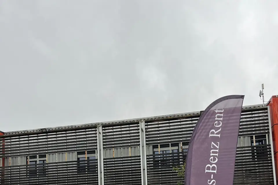 Mercedes-Benz Rent Périgueux — photo 2