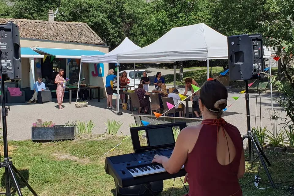 Joy'elle — photo 3