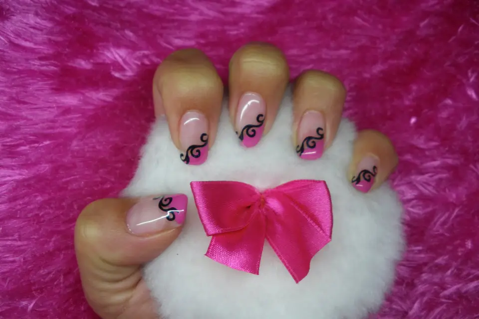 Jusqu'au bout des ongles — photo 1