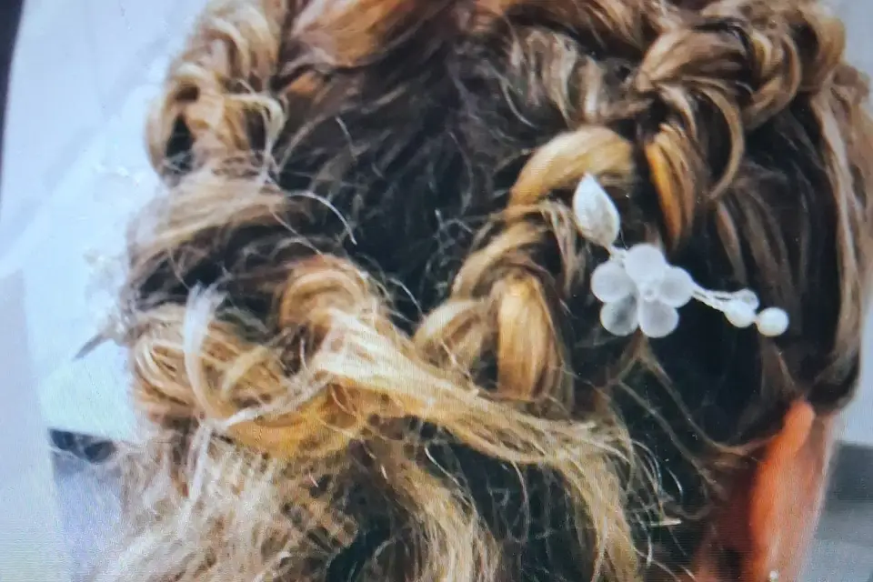 Dazzlin Coiffure — photo 2