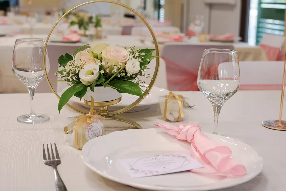 Sparkle - Balloons and Papers — photo 2