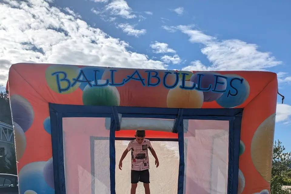 Le Couvre Feu — photo 1