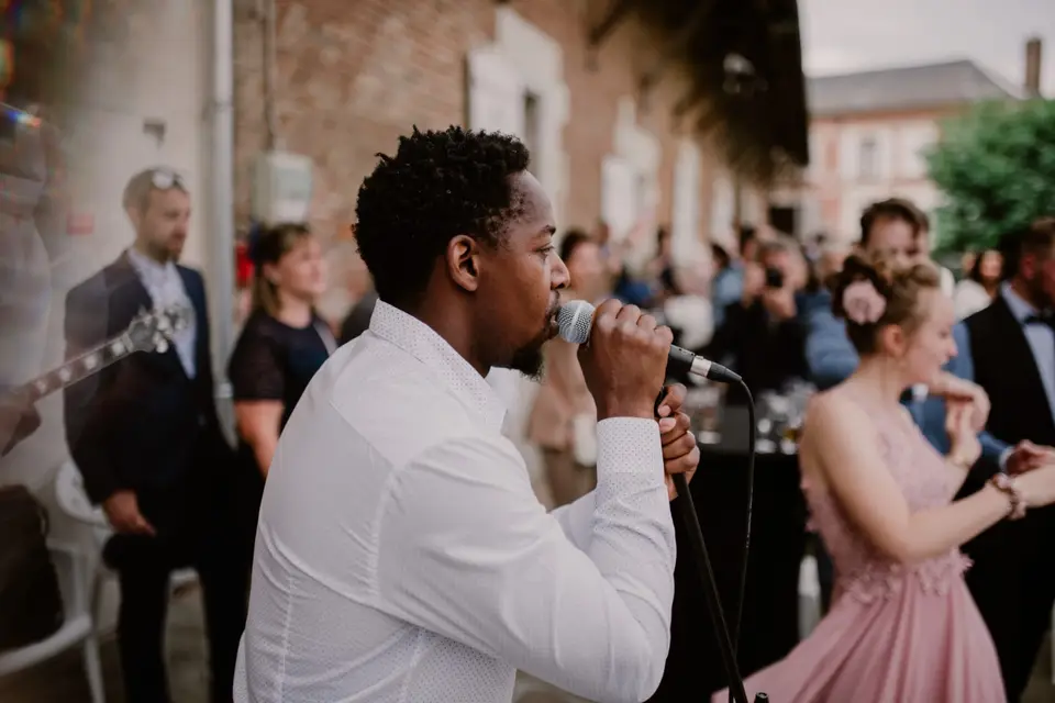 Black Covers — photo 3