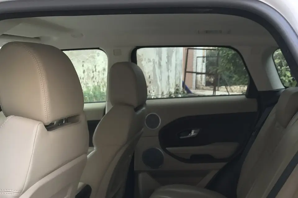 Range Rover location — photo 2