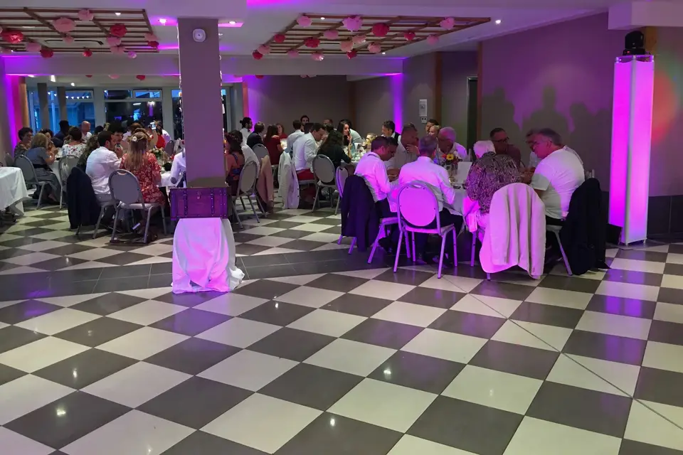 Backstage — photo 1