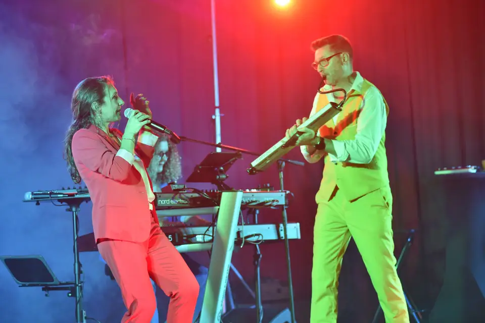 Madam Trio — photo 1