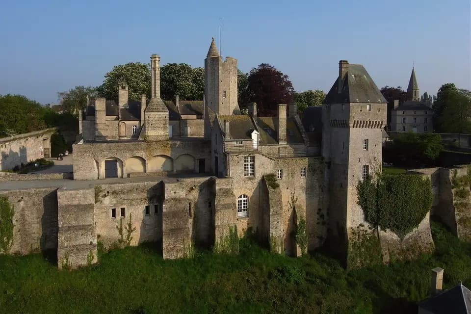 Château de Creully — photo 3