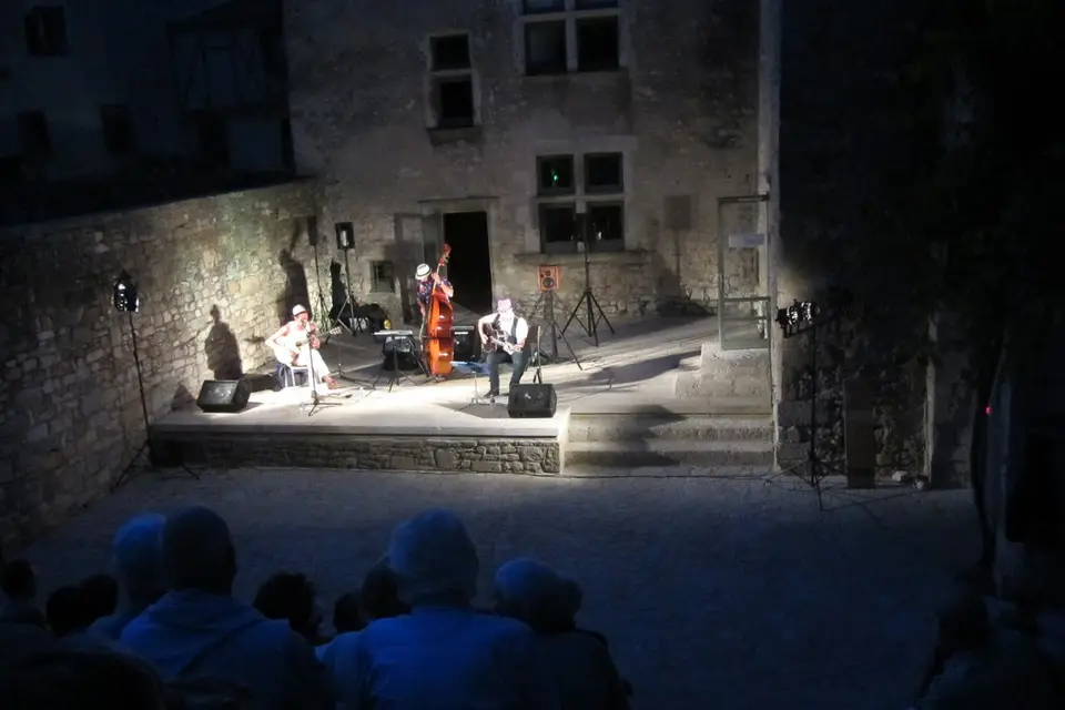 Trio Swing Guitar — photo 2