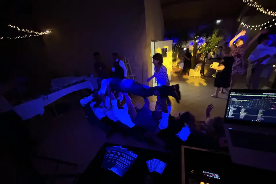 DJ Mix Animation — photo 6