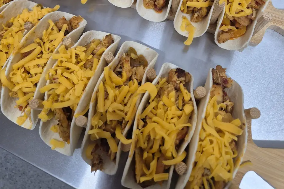 Gone's Smoker — photo 6