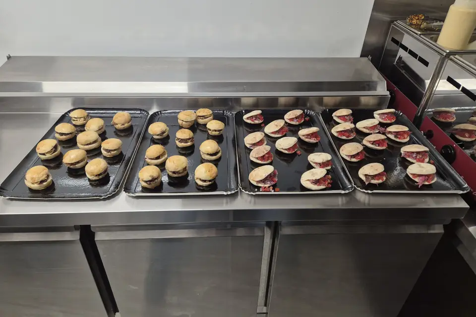 Gone's Smoker — photo 7