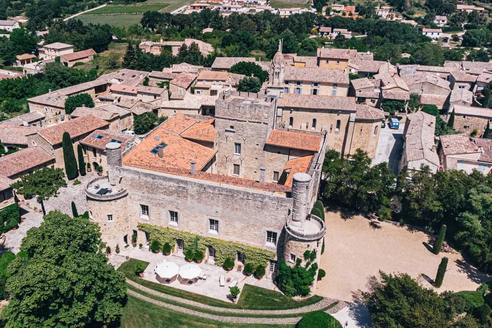 Le Château de Fontarèches — photo 1