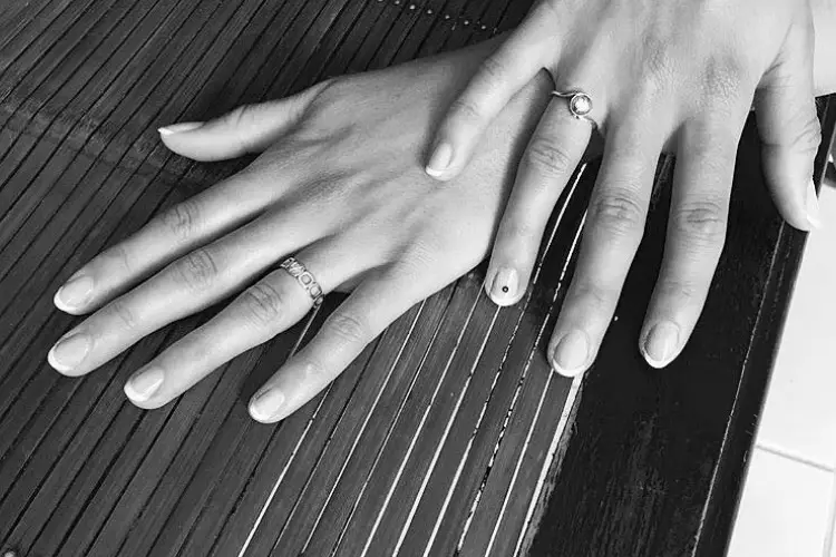 La Fille au Sac Arc-en-Ciel — photo 7