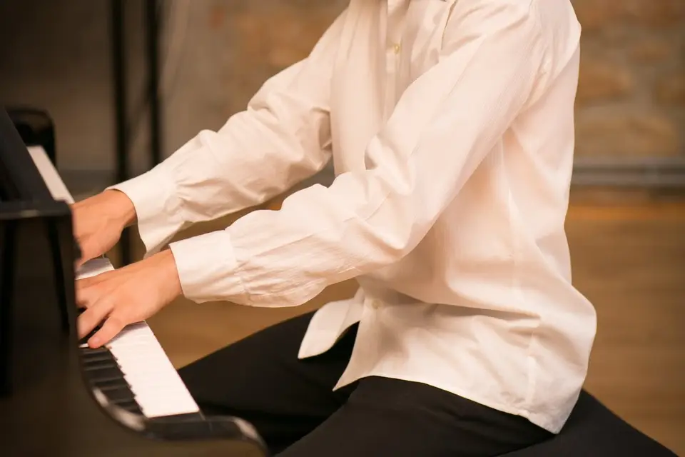 Etienne Venier — photo 6