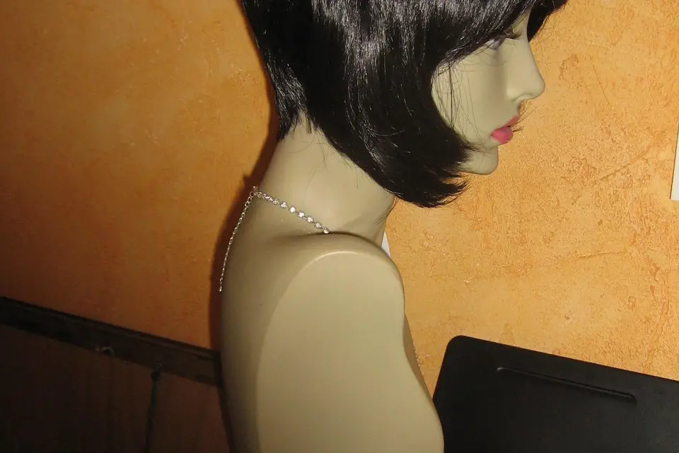 Prothèses capillaires Cloé — photo 3