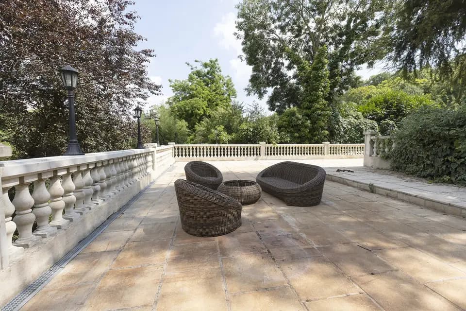 Eaux Vives — photo 2