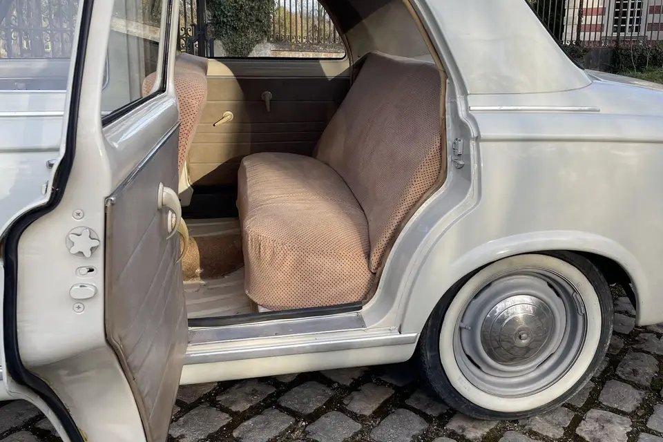 Ma Berline 403 — photo 1