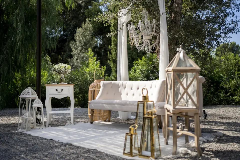 Lucy's Luxury — photo 3