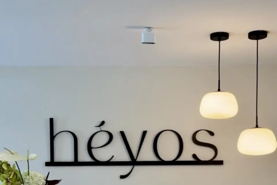 Heyos Paris — photo 1