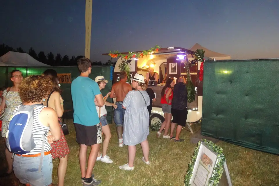 Globe-Trotter — photo 2