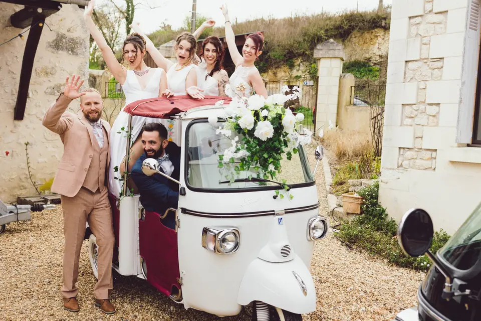Loire Tuktuk — photo 1